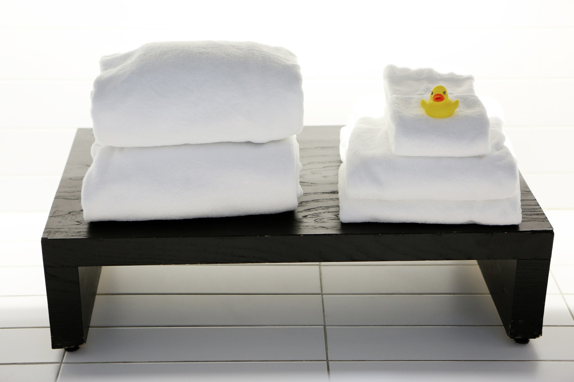 https://furiescapecodlinenrentals.com/wp-content/uploads/2019/01/towels-duckie.jpg